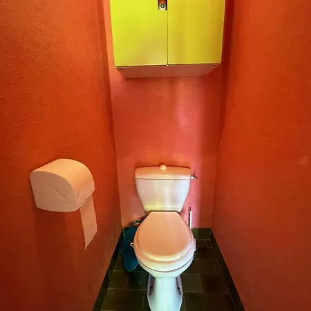 Grand T2 Avec Loggia Et Terrasse A Proximite Du Port De Mandrier Et Des Plages *