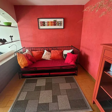 Grand T2 Avec Loggia Et Terrasse A Proximite Du Port De Mandrier Et Des Plages